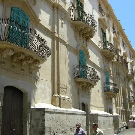 ベッド・アンド・ブレックファスト Conte Di Cavour 4*