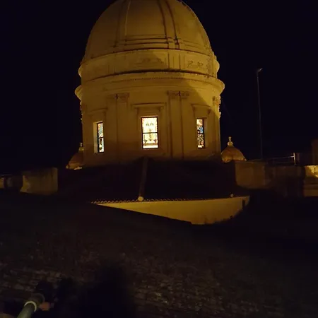 Conte Di Cavour Nocleg ze śniadaniem 4*