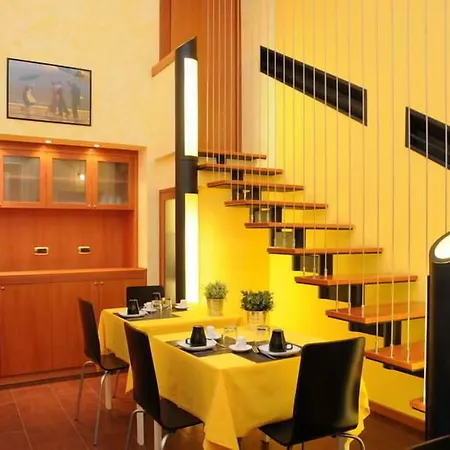 Conte Di Cavour B&B 노토